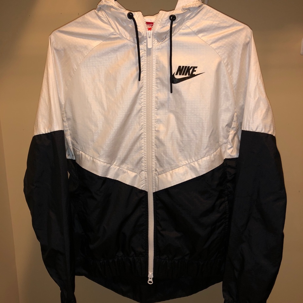 Nike Two-Toned Windbreaker